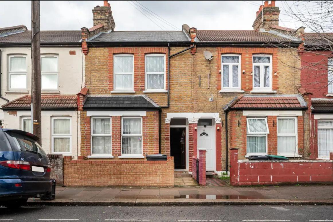 Hotel de apartamente Hatton Homes - Thackeray Avenue Londra